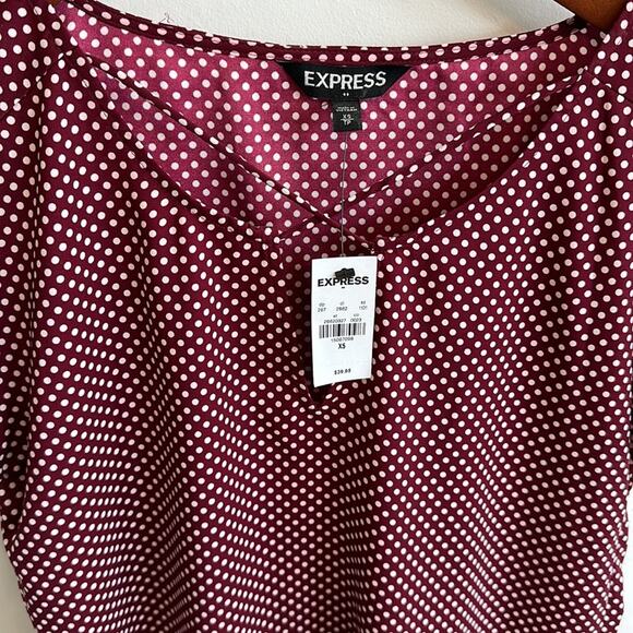 Express Burgundy White Cap Sleeve Polka Dot Blouse Size Women's XS NWT - Picture 3 of 3